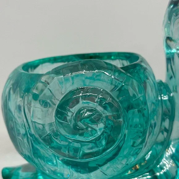 Unique Resin Aqua color Snail Planter Especially cactus - Picture 4 of 16